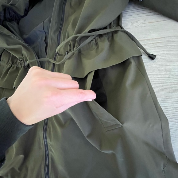 NWOT- Sam Edelman- Peplum Rain Anorak in green Size L - Picture 10 of 12